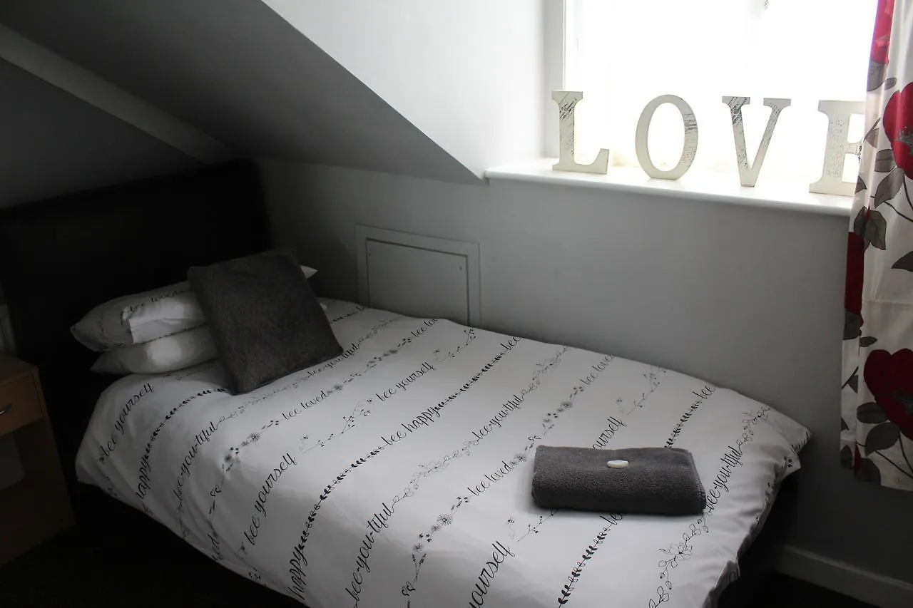 The Vale Apart Hotel Kingston upon Hull 3*,